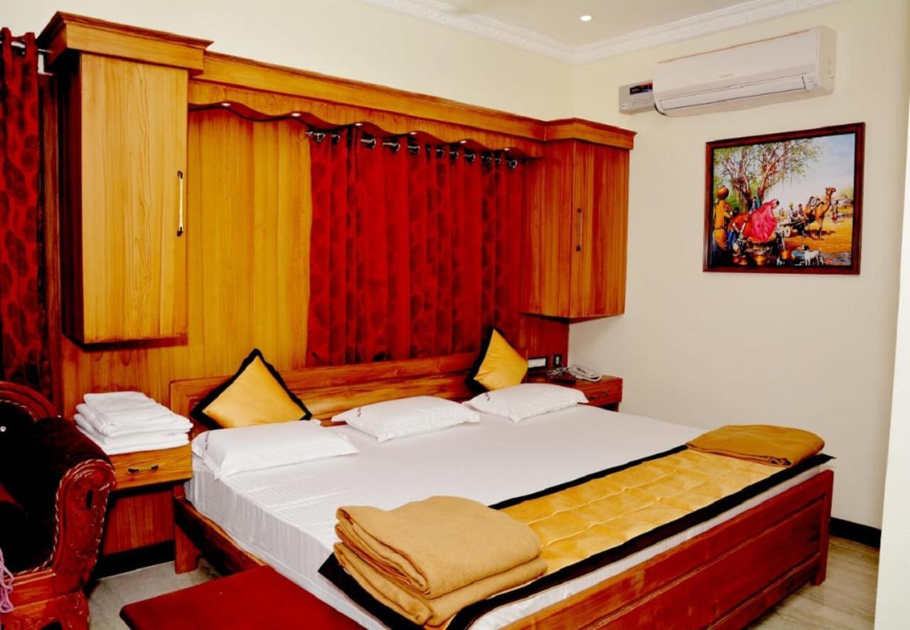 Anandha Grand Lodge Tiruchchendūr Exterior foto